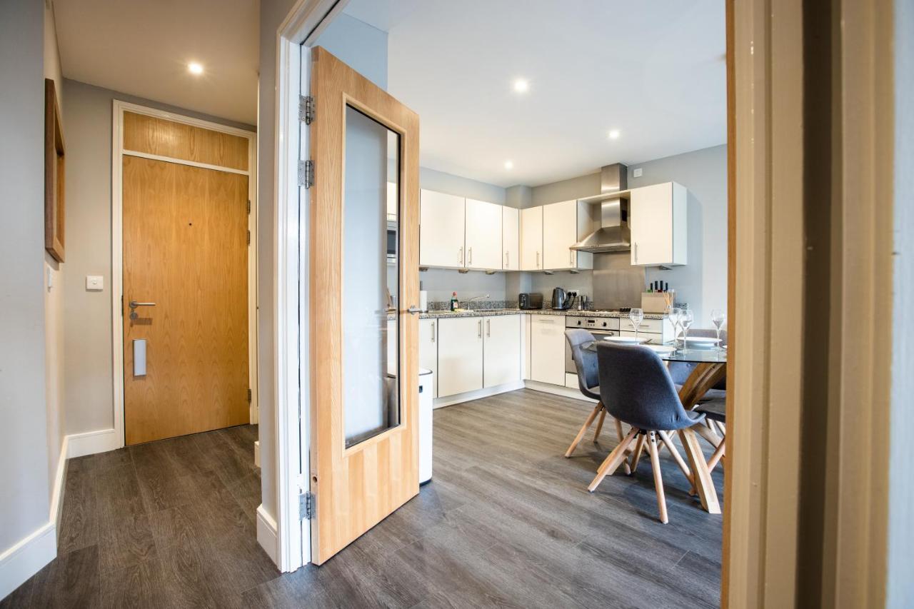 אוקספורד Urban Living'S - The Wren Beautiful City Centre Apartment With Parking מראה חיצוני תמונה